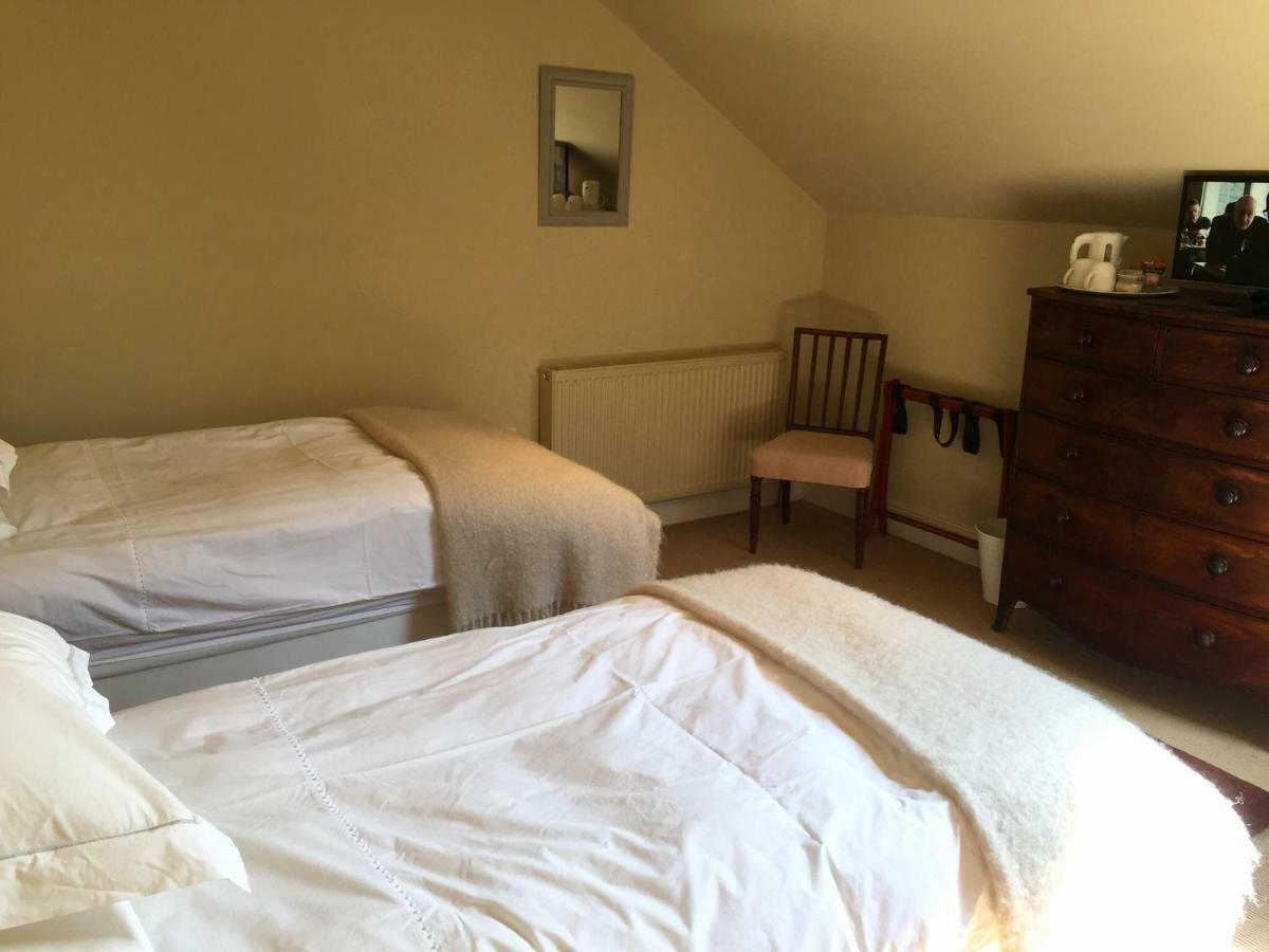 Mulberry Barn Bed & Breakfast Micheldever ภายนอก รูปภาพ