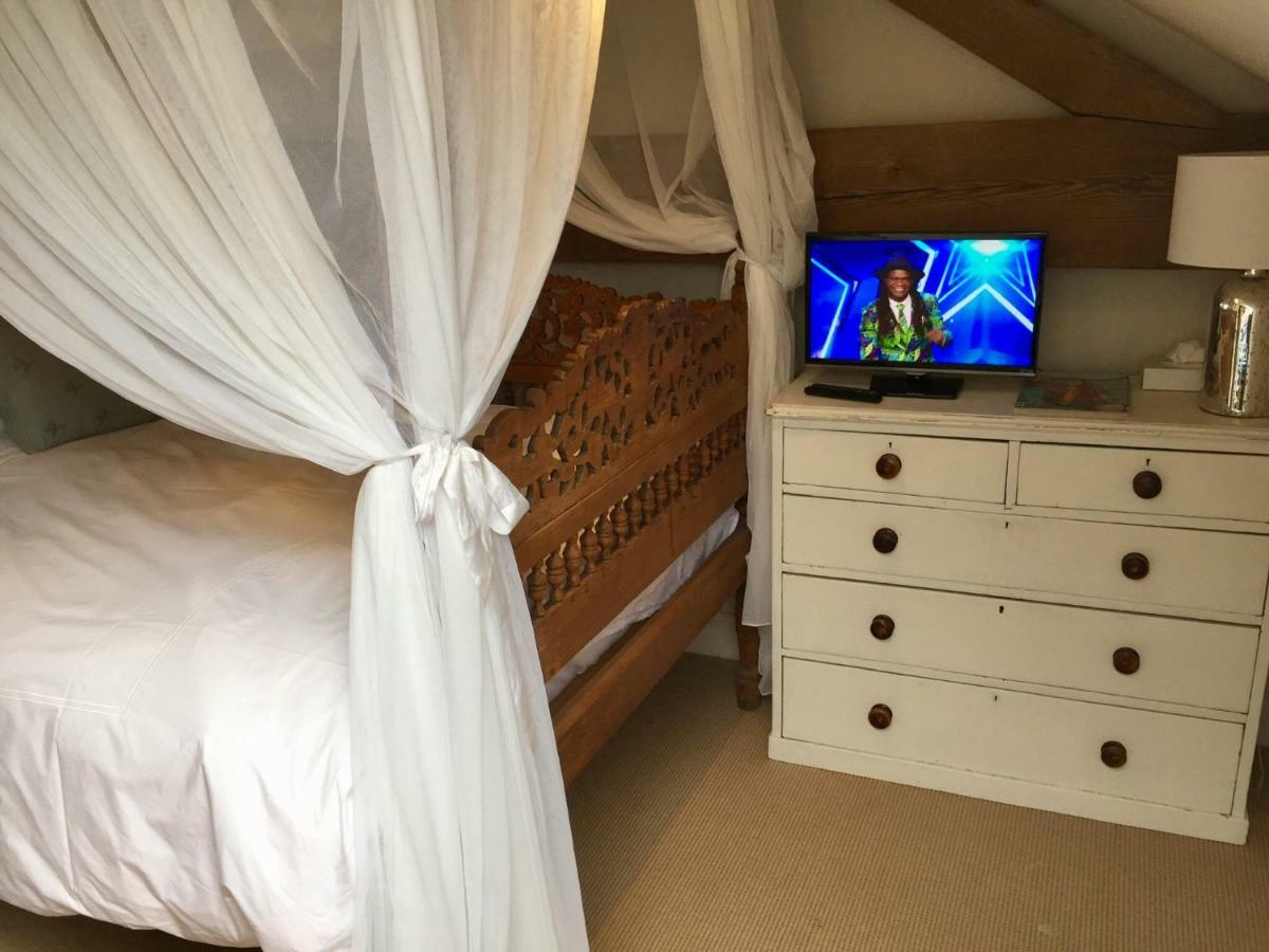 Mulberry Barn Bed & Breakfast Micheldever ภายนอก รูปภาพ